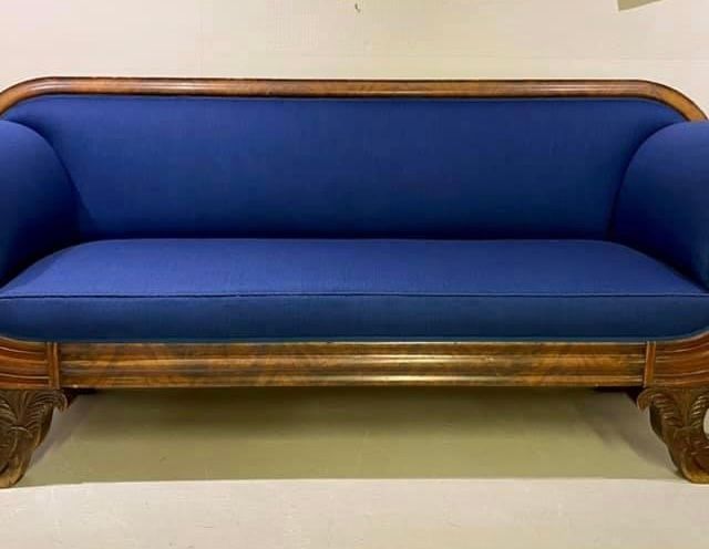blå sofa